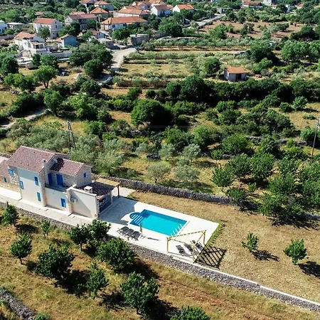 Padelin Villa Sukošan