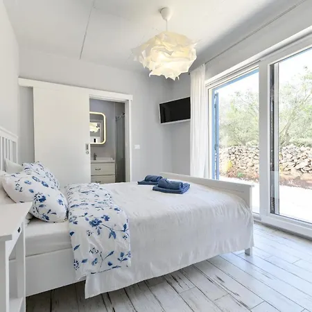 Padelin Villa