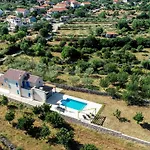 Padelin Villa Sukošan